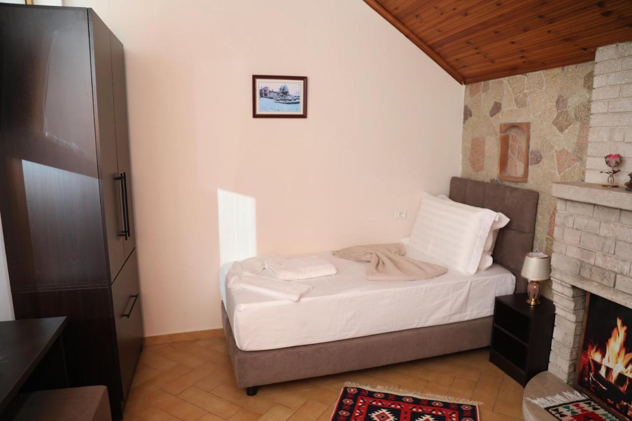 --Hotel Deal-- Rooms With Castle View Krujë Dış mekan fotoğraf