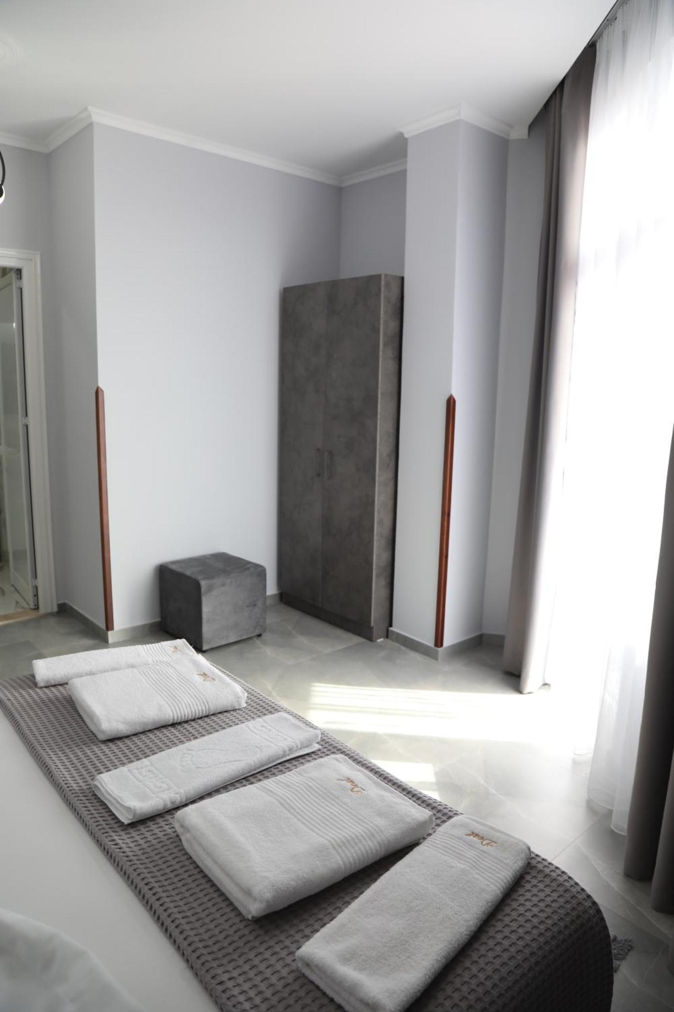 --Hotel Deal-- Rooms With Castle View Krujë Dış mekan fotoğraf
