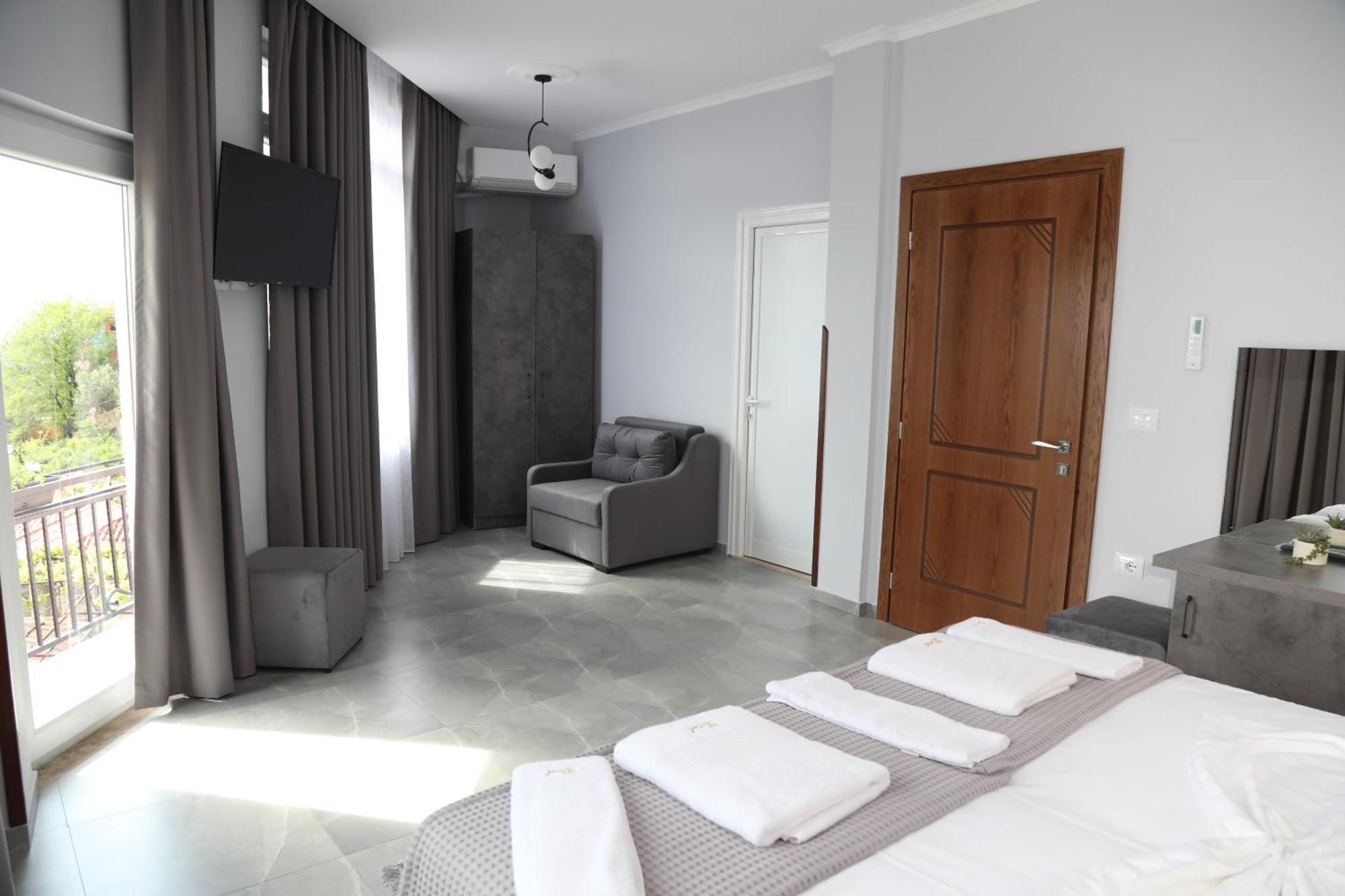 --Hotel Deal-- Rooms With Castle View Krujë Dış mekan fotoğraf