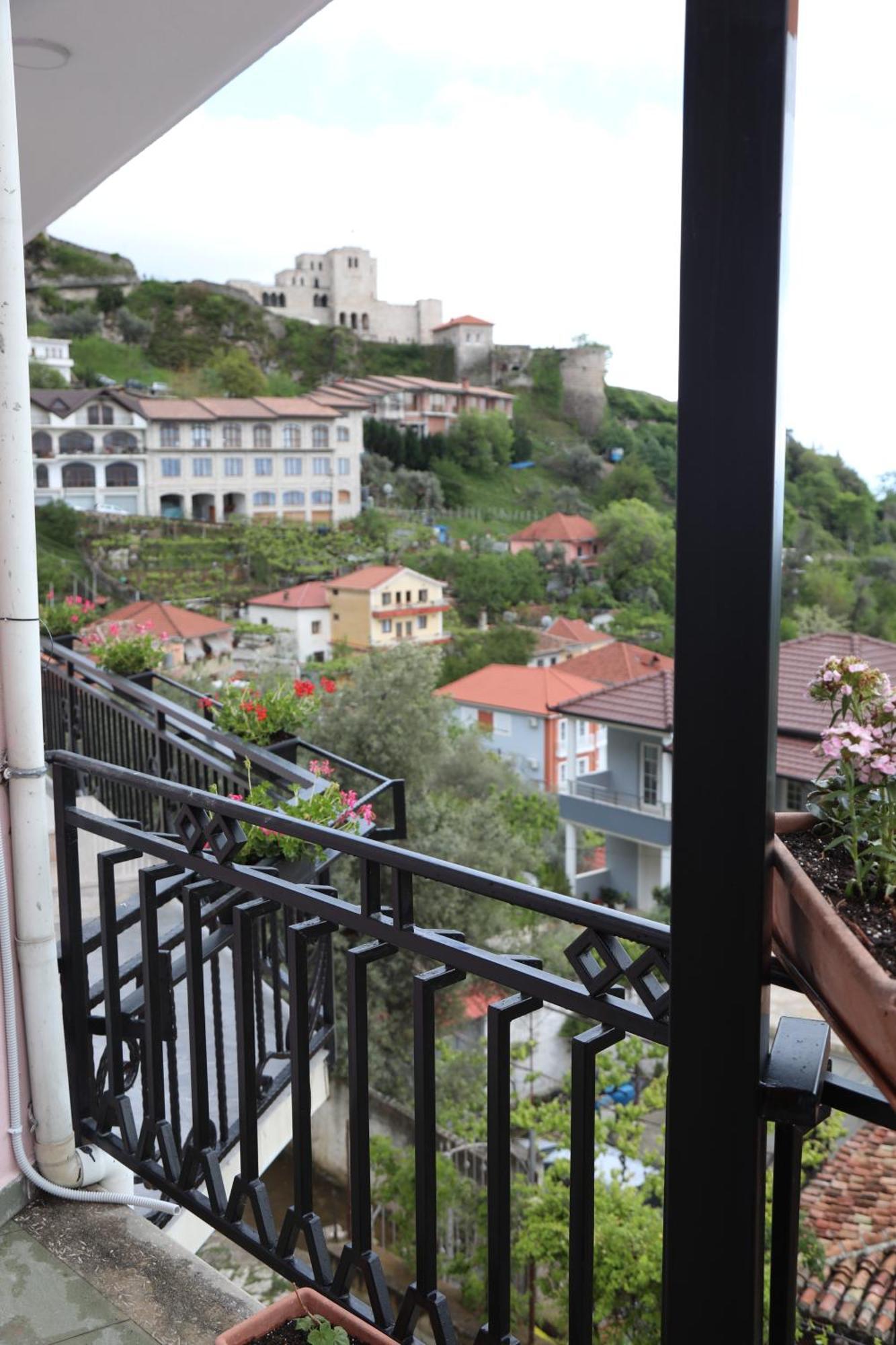 --Hotel Deal-- Rooms With Castle View Krujë Dış mekan fotoğraf