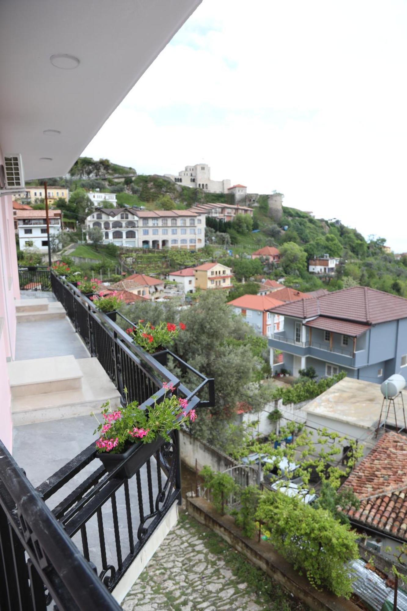 --Hotel Deal-- Rooms With Castle View Krujë Dış mekan fotoğraf