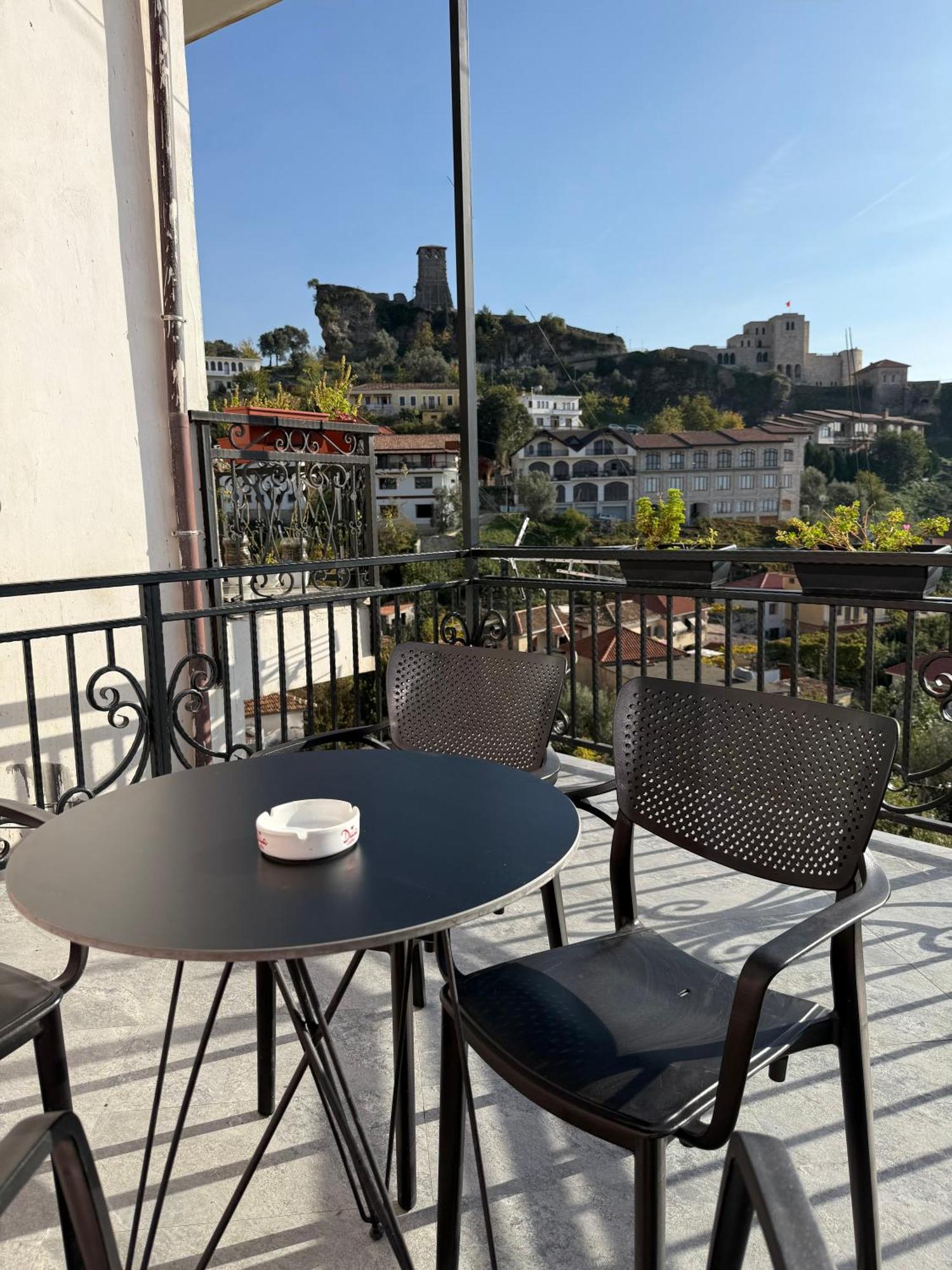 --Hotel Deal-- Rooms With Castle View Krujë Dış mekan fotoğraf