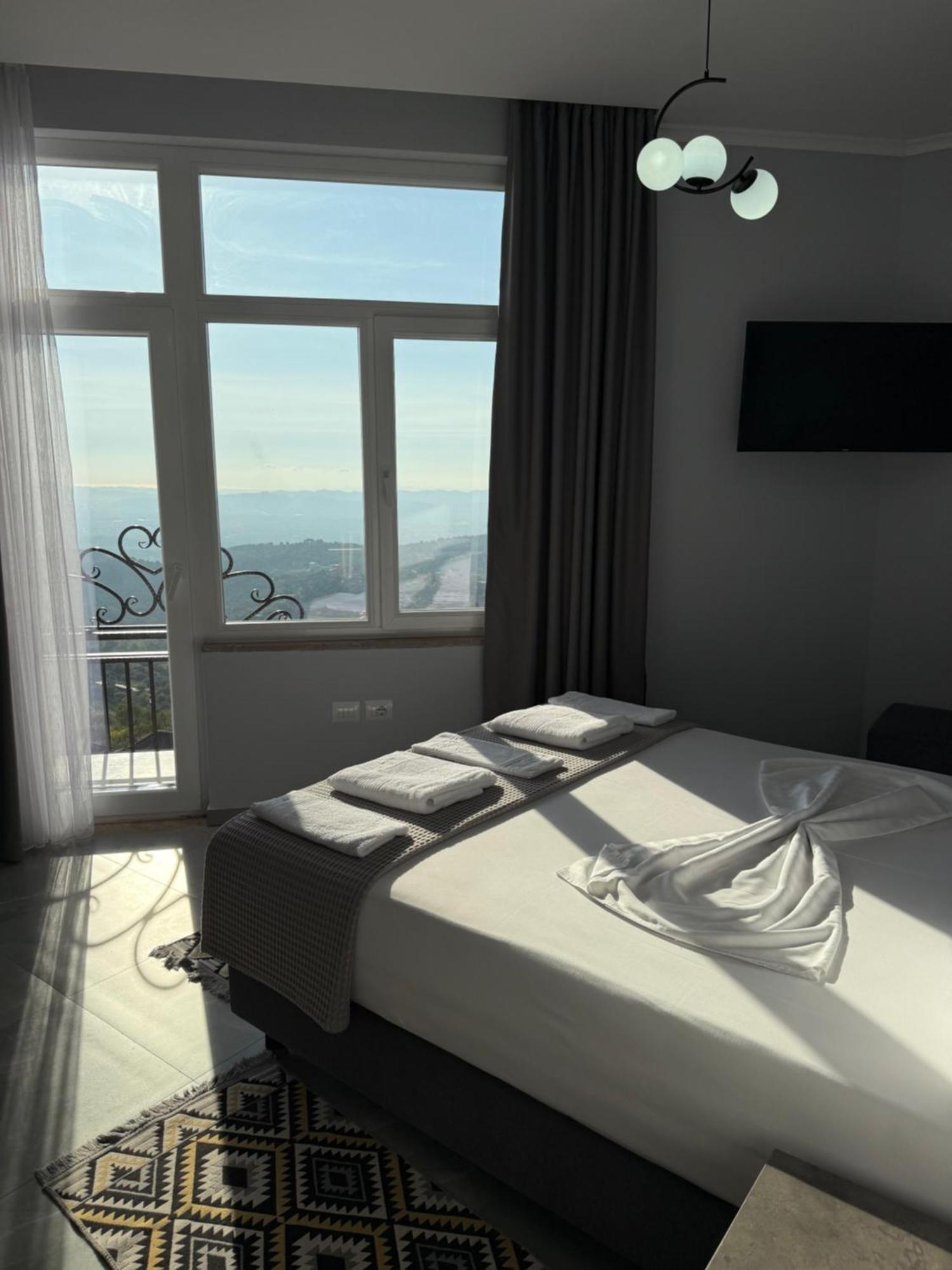 --Hotel Deal-- Rooms With Castle View Krujë Dış mekan fotoğraf