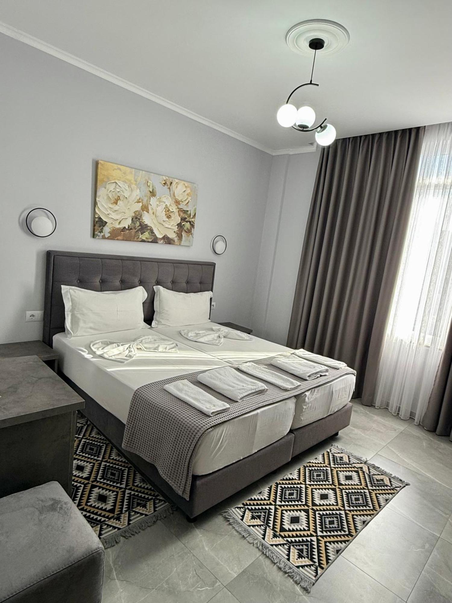 --Hotel Deal-- Rooms With Castle View Krujë Dış mekan fotoğraf